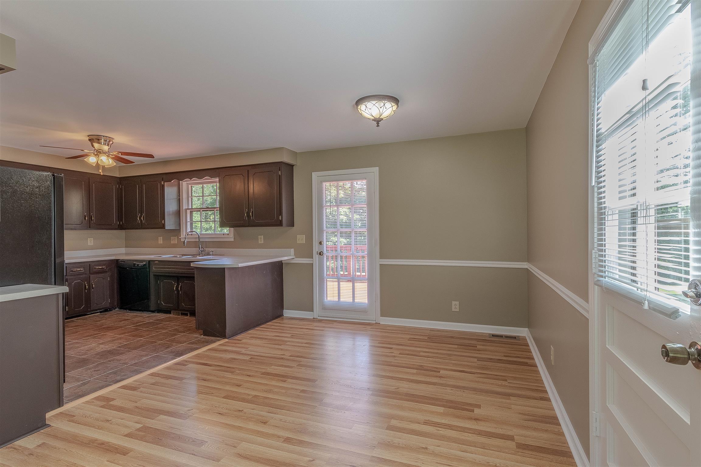 118 Hawkins Road Clarksville, TN 37040 - Photo 8 of 30 Gallery Image 8