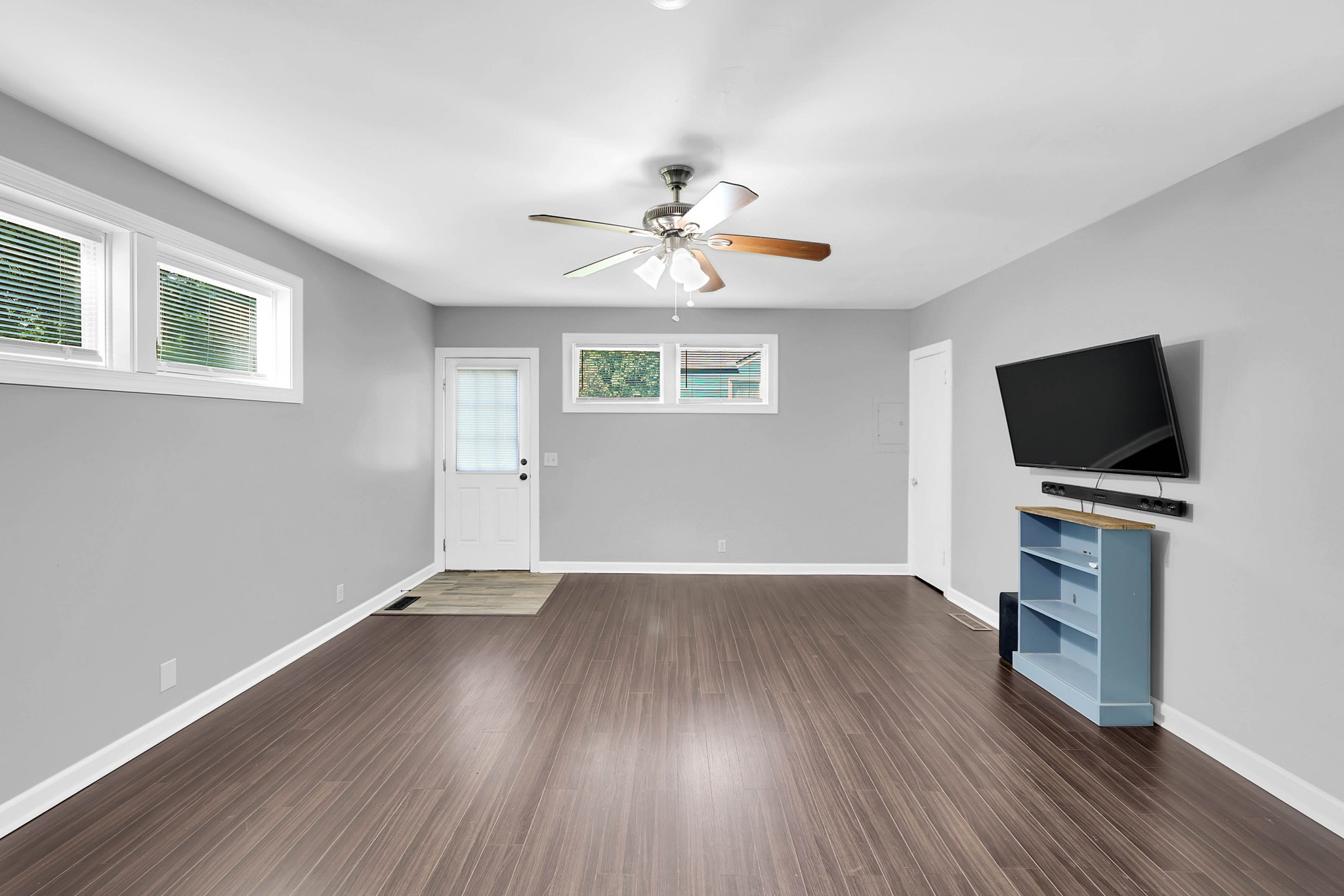 2812 Hastings Road Nashville, TN 37214 - Photo 18 of 32 an empty room with wooden floor and windows