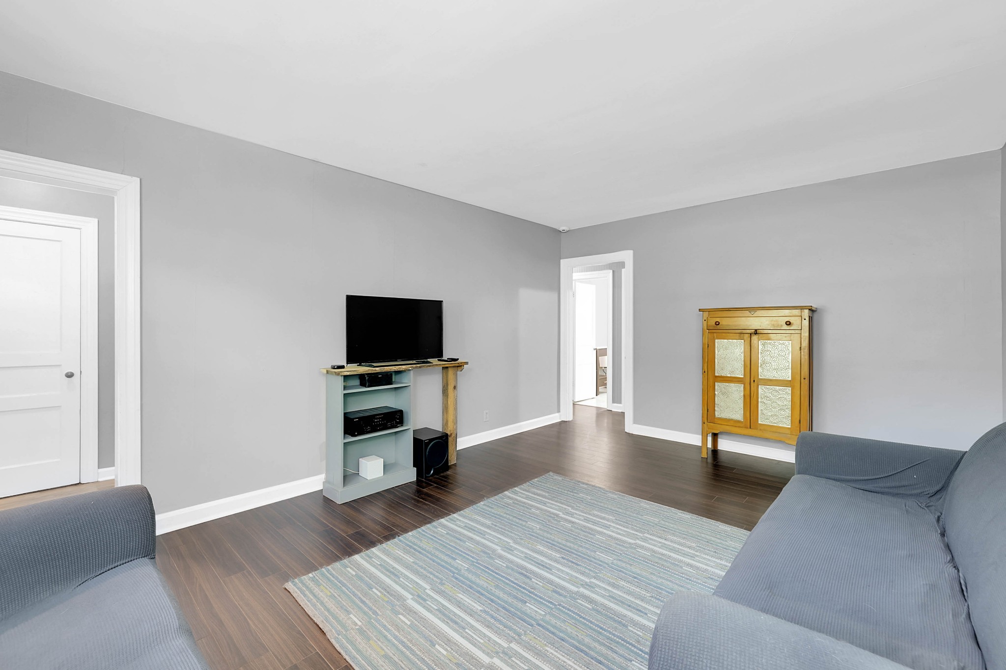 2812 Hastings Road Nashville, TN 37214 - Photo 5 of 32 a living room with furniture and a flat screen tv