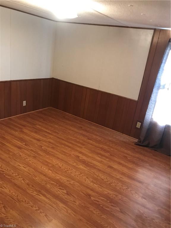 2269 Noahtown Road Thomasville, NC 27360 - Photo 3 of 11