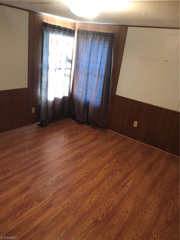 2269 Noahtown Road Thomasville, NC 27360 - Photo 8 of 11