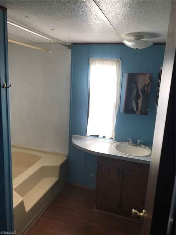 2269 Noahtown Road Thomasville, NC 27360 - Photo 9 of 11