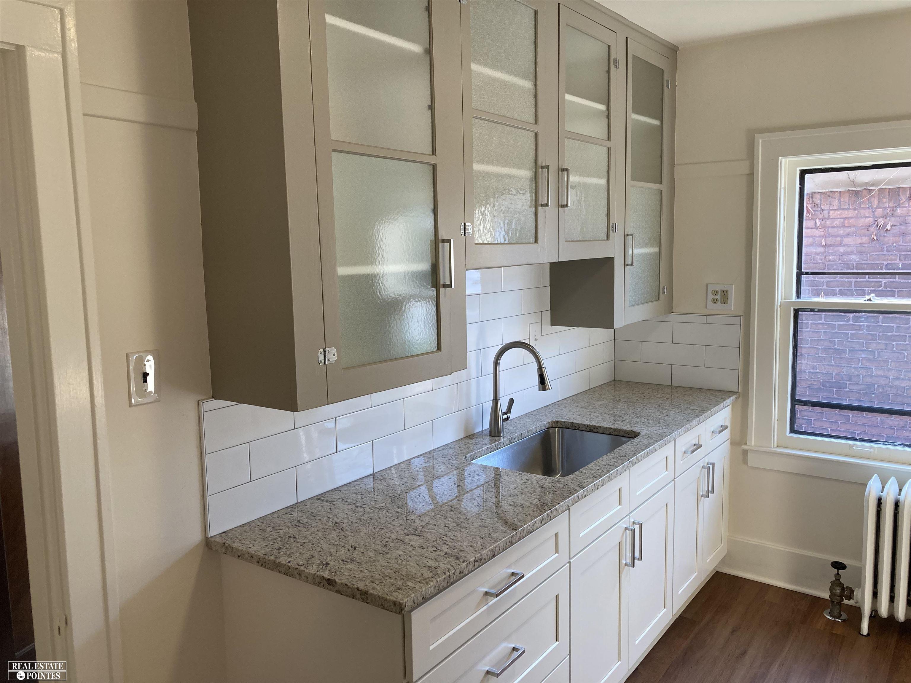917 Nottingham Road Grosse Pointe, MI 48230 - Photo 7 of 16