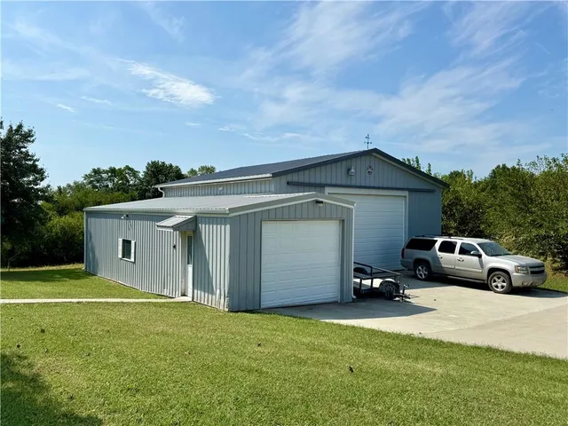 $429,000 | 41759 West 88th Street, Richmond, MO 64085