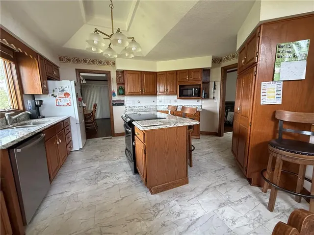 $429,000 | 41759 West 88th Street, Richmond, MO 64085