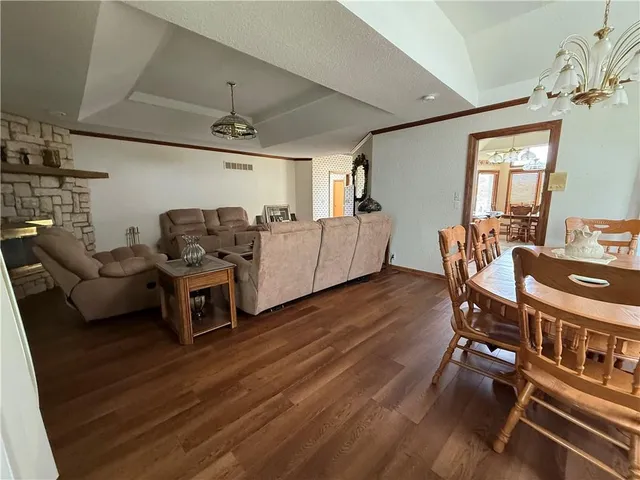 $429,000 | 41759 West 88th Street, Richmond, MO 64085