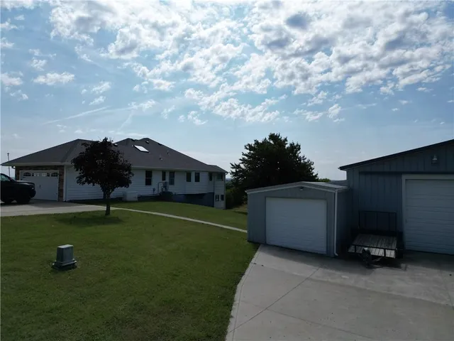 $429,000 | 41759 West 88th Street, Richmond, MO 64085