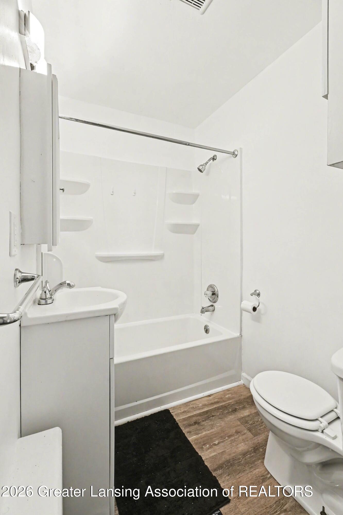 514 North Walnut Street Lansing, MI 48933 - Photo 19 of 30 015_file_3956