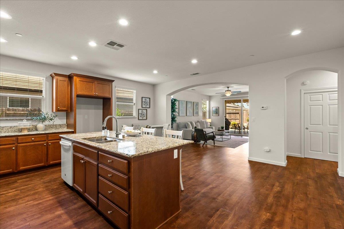 6528 Cervi Road Riverbank, CA 95367 - Photo 12 of 47
