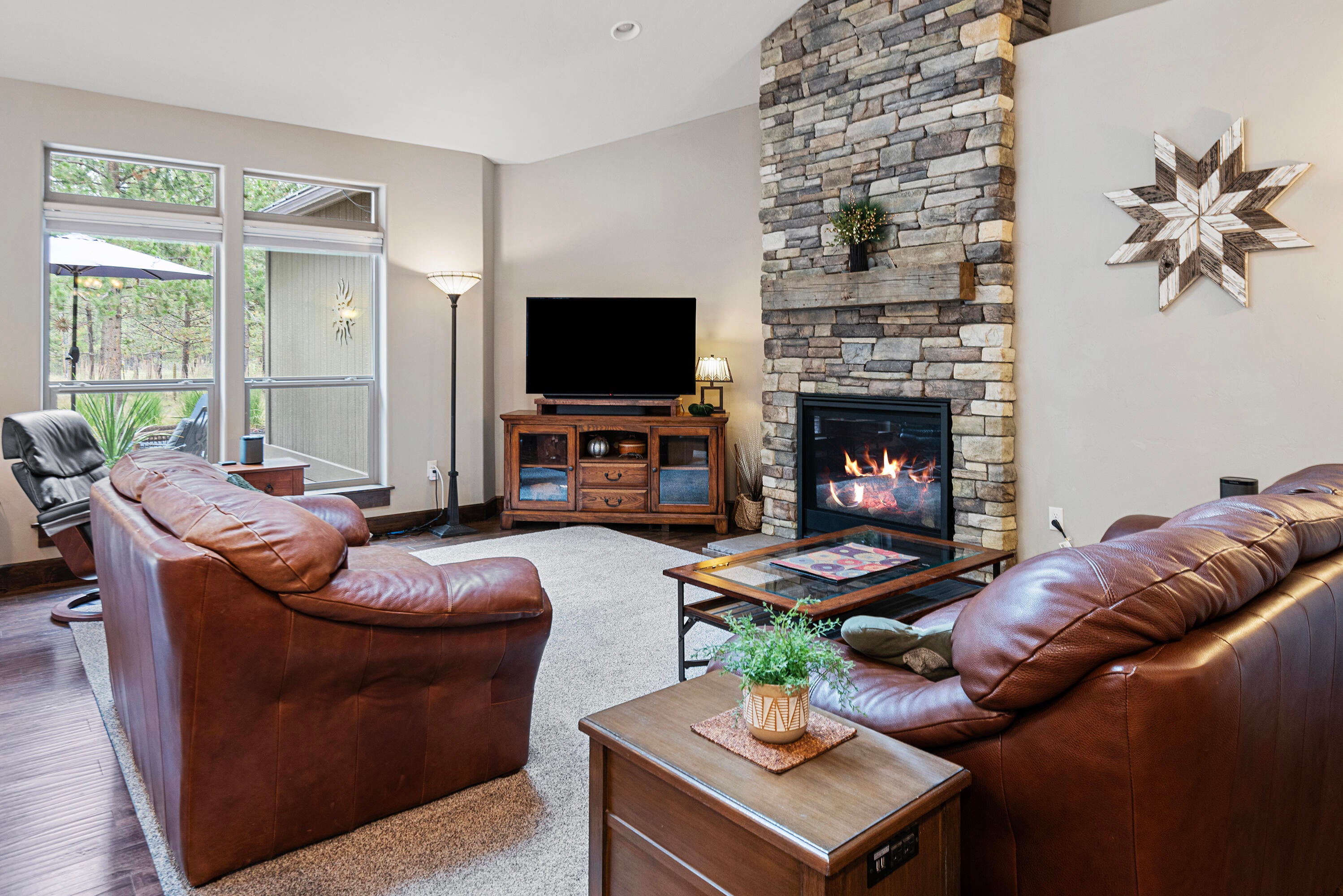 56100 Sandpiper Road Bend, OR 97707 - Photo 9 of 42 09