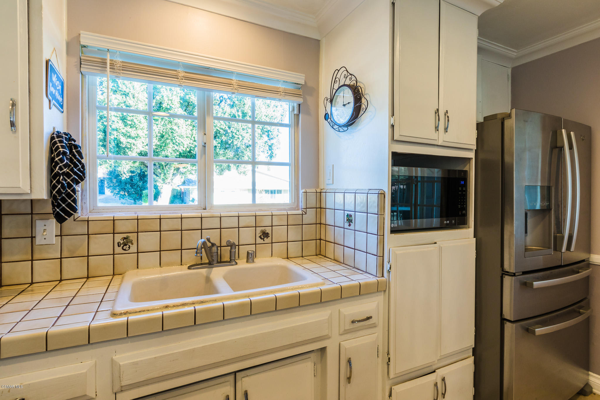 3441 Corpus Christi Street Simi Valley, CA 93063 - Photo 27 of 64 a bathroom with a tub and a sink