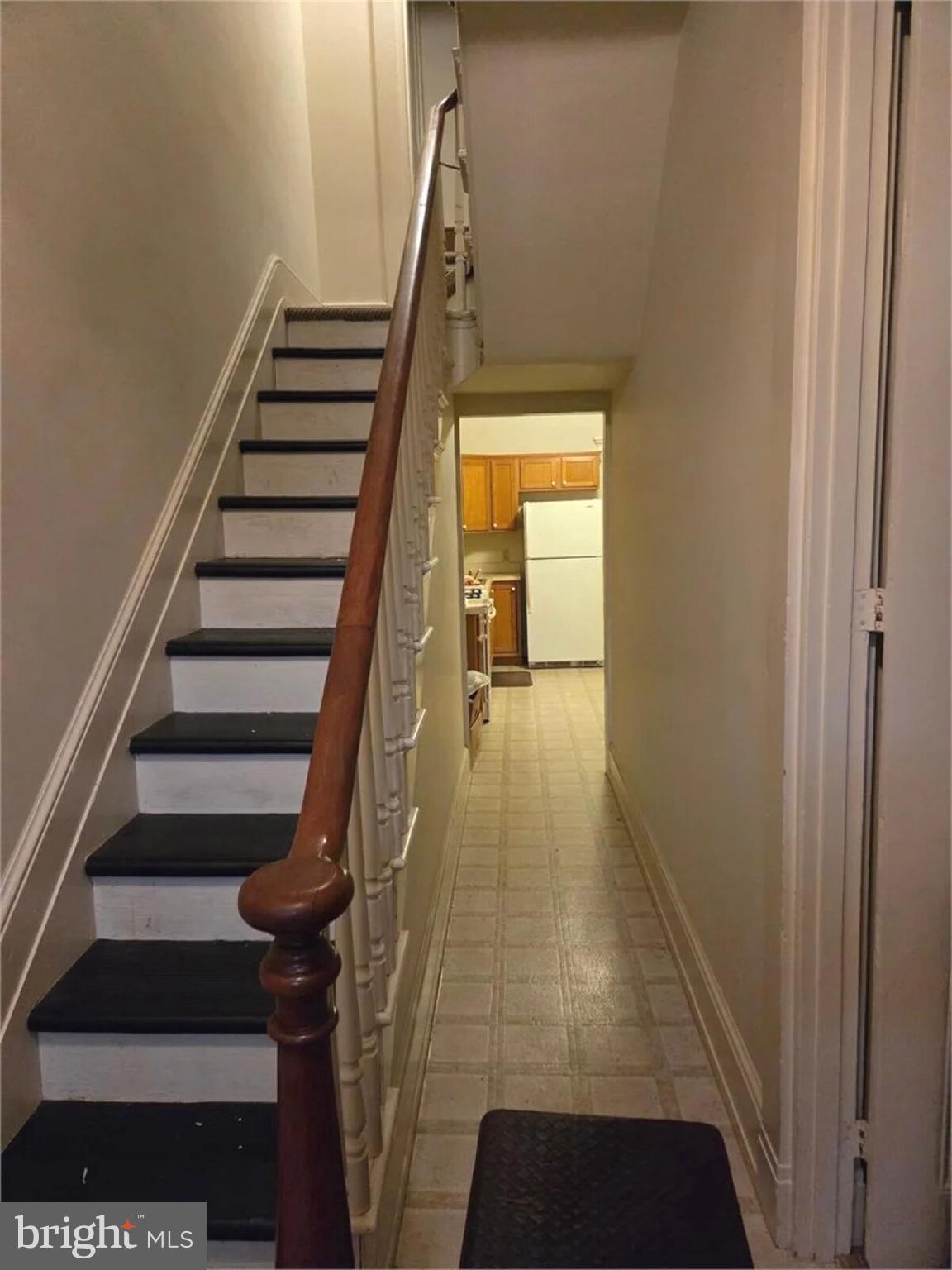 415 West King Street Lancaster, PA 17603 - Photo 4 of 18 a view of entryway