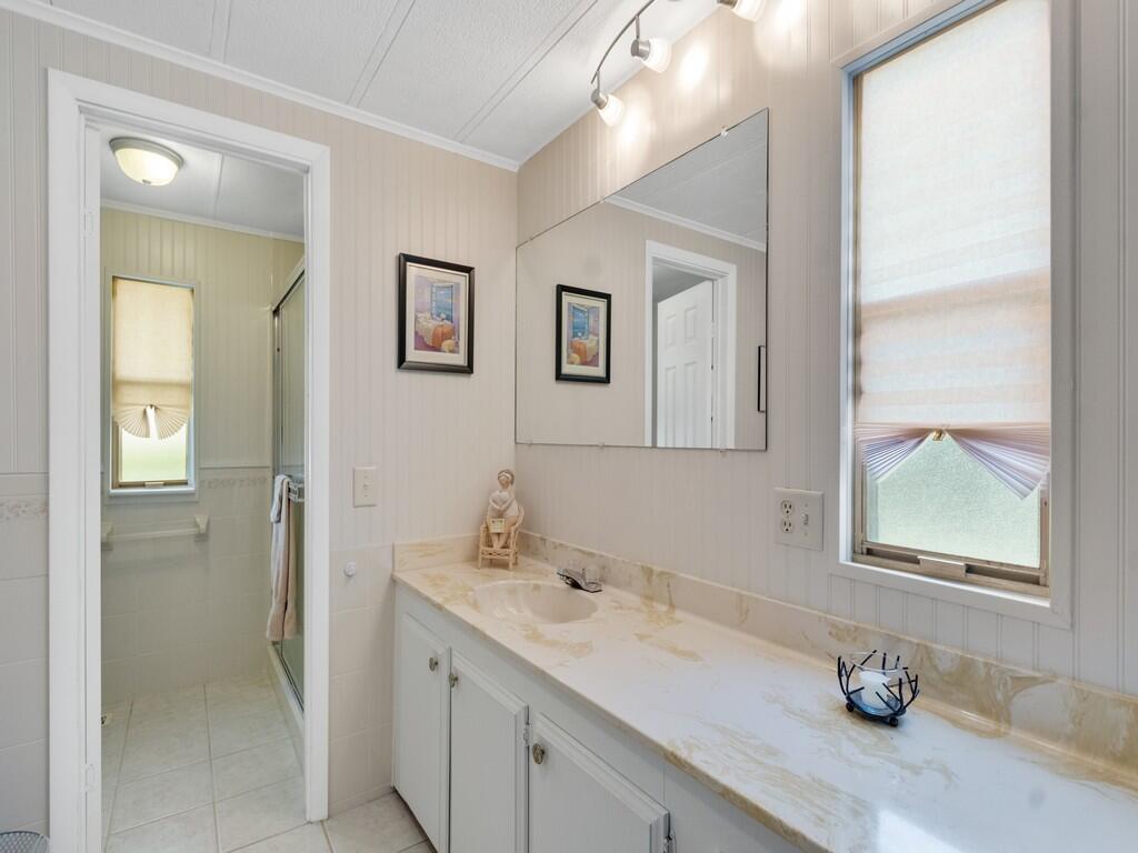 174 Northeast Emerald Drive Jensen Beach, FL 34957 - Photo 26 of 38 Image00030