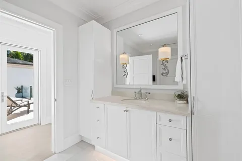 $19,500,000 | 150 Kings Road, Palm Beach, FL 33480