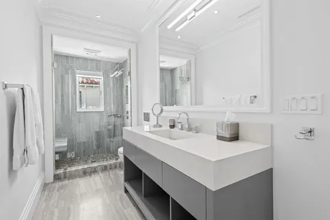 $19,500,000 | 150 Kings Road, Palm Beach, FL 33480