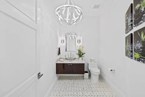 $19,500,000 | 150 Kings Road, Palm Beach, FL 33480