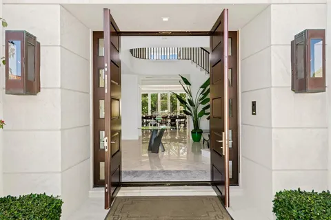 $19,500,000 | 150 Kings Road, Palm Beach, FL 33480