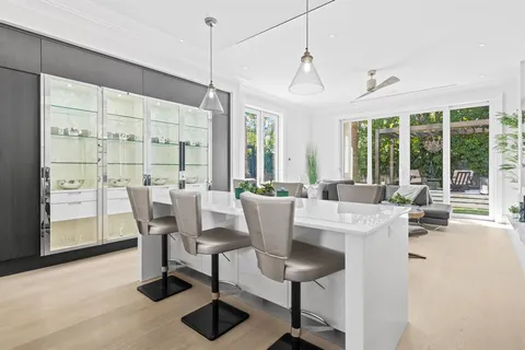 $19,500,000 | 150 Kings Road, Palm Beach, FL 33480