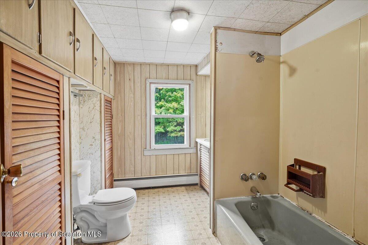 150 Wells Road Carbondale, PA 18407 - Photo 34 of 61 Full Bathroom