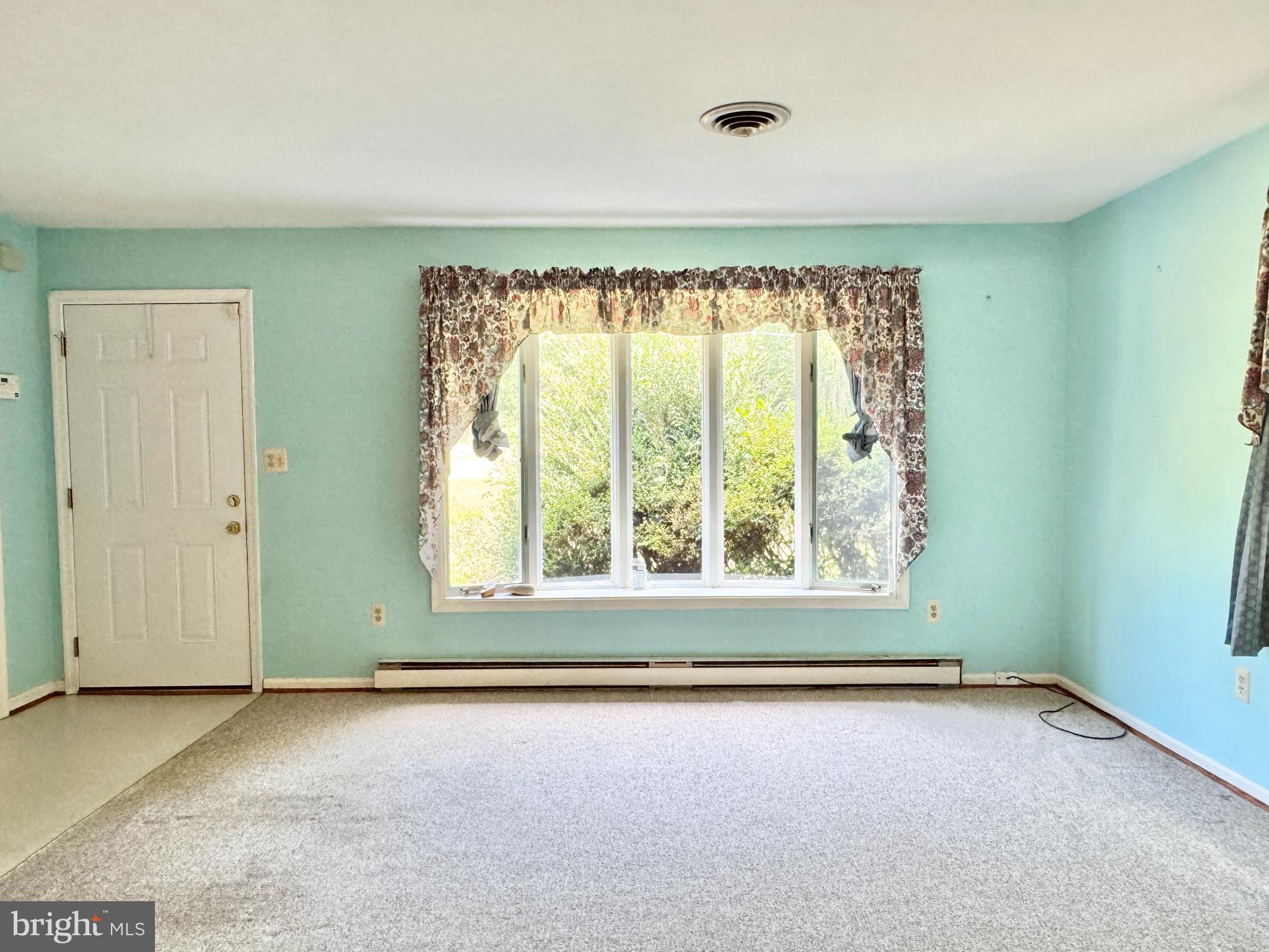 11124 Dahlgren Road King George, VA 22485 - Photo 5 of 16