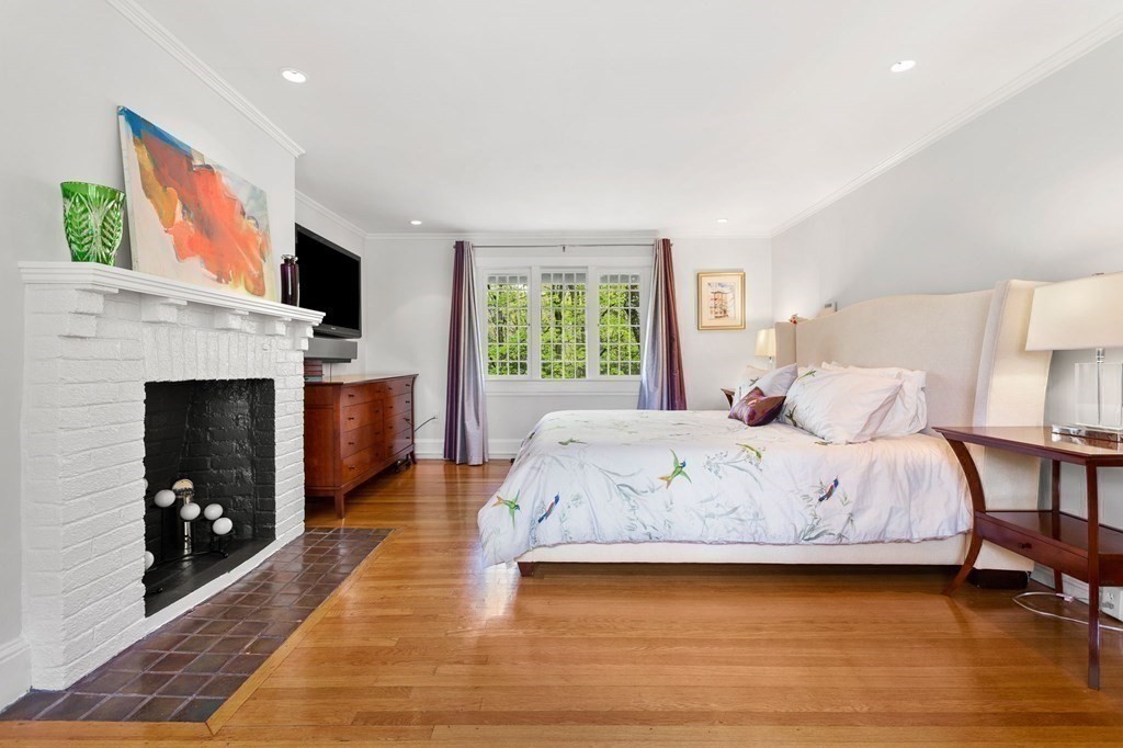 220 Hobart Road Newton, MA 02467 - Photo 12 of 27
