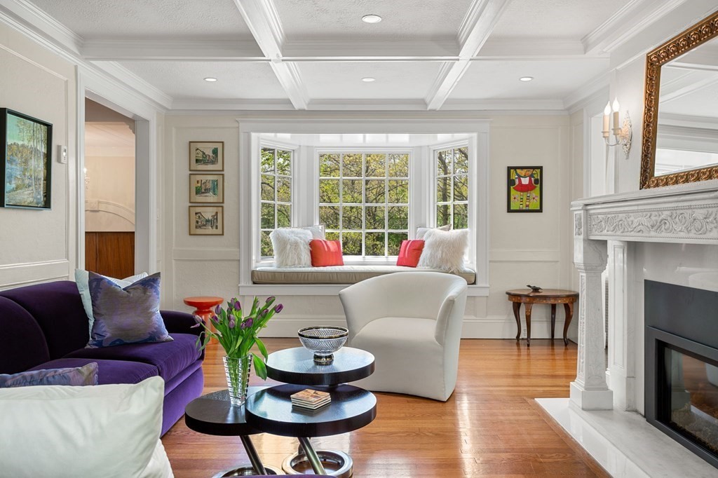 220 Hobart Road Newton, MA 02467 - Photo 4 of 27