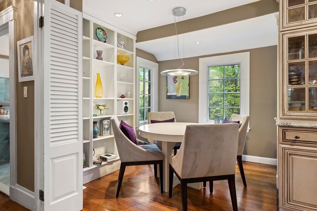 220 Hobart Road Newton, MA 02467 - Photo 8 of 27