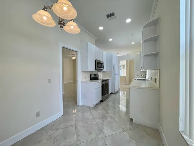 $3,900 | 252 Sussex Circle, Jupiter, FL 33458