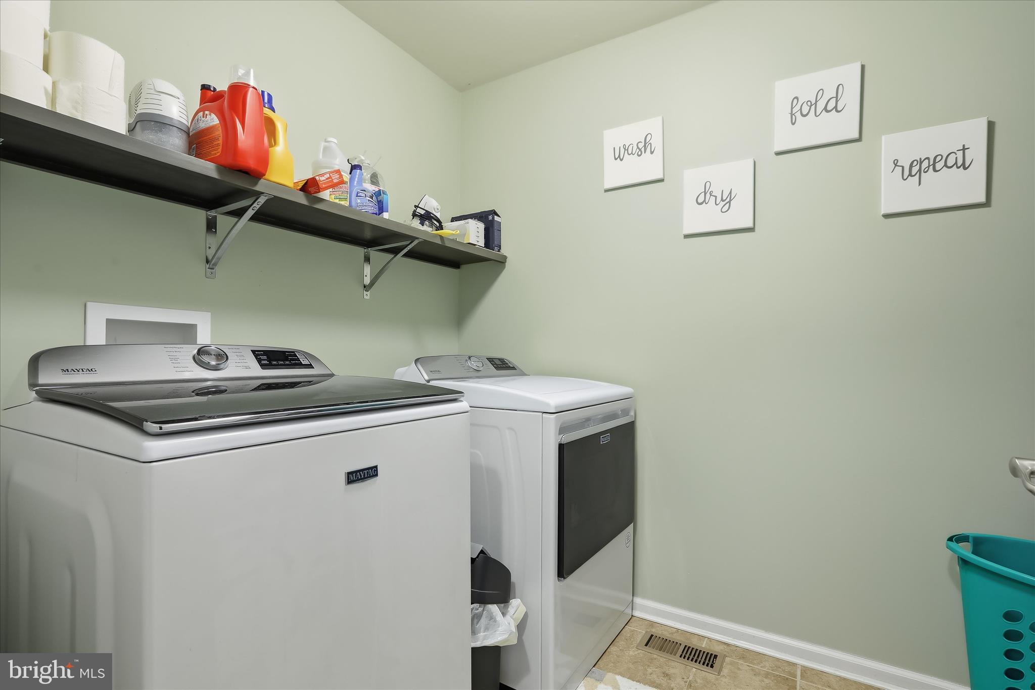 2760 Quantim Court Manchester, MD 21102 - Photo 24 of 33 a utility room with dryer and washer