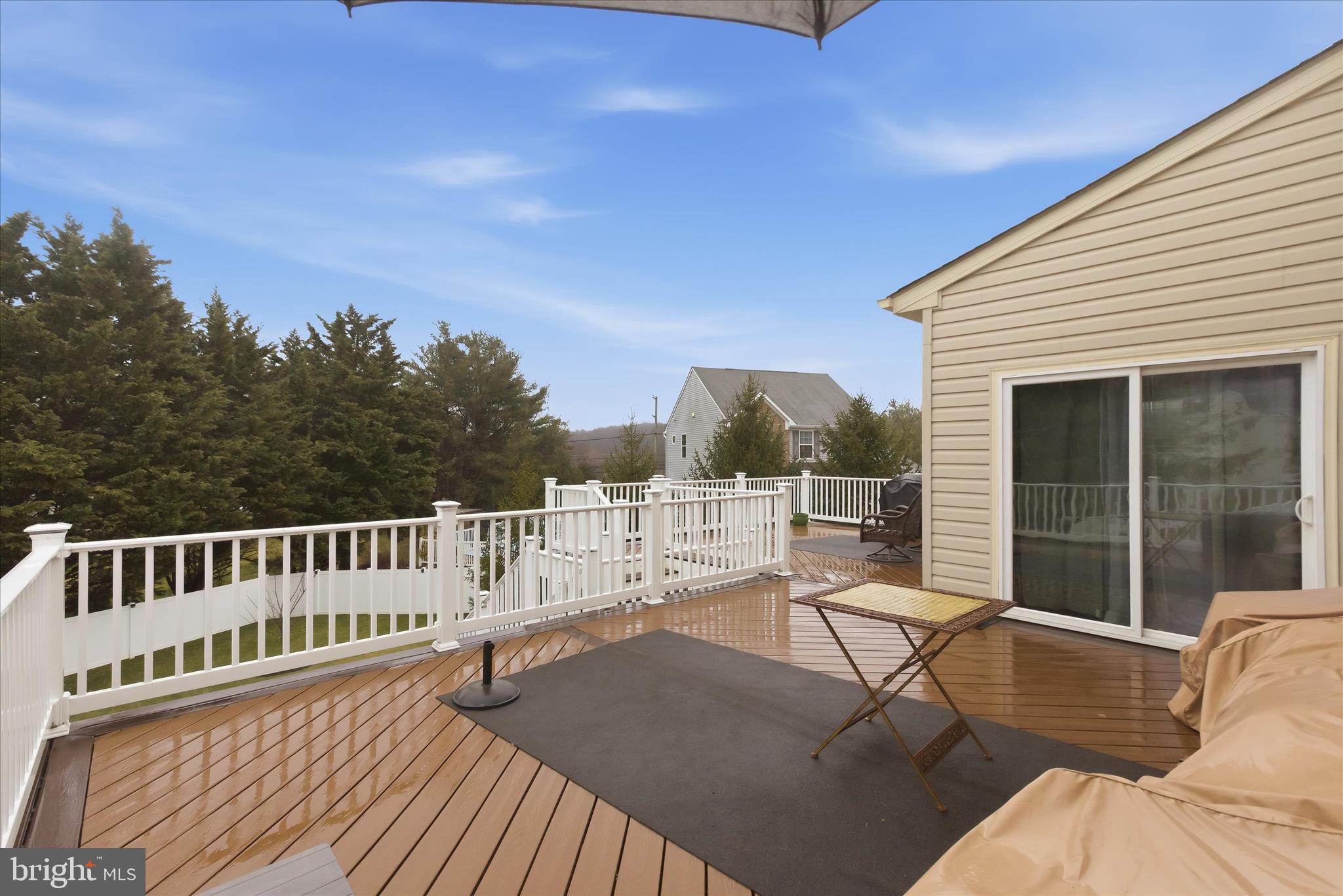 2760 Quantim Court Manchester, MD 21102 - Photo 29 of 33 a view of a chairs and table on the roof deck