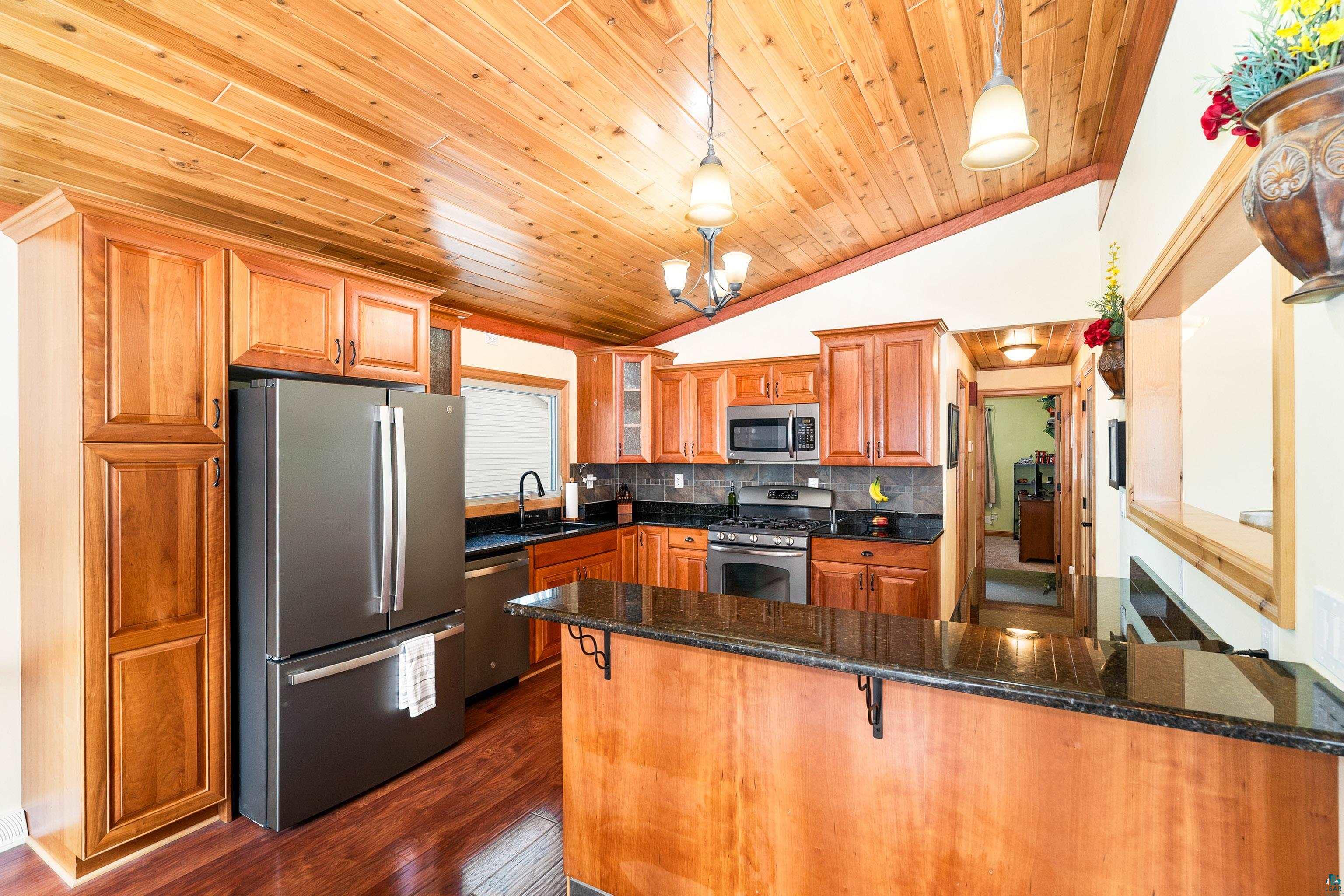 2 Northfield Street Duluth, MN 55803 - Photo 17 of 50