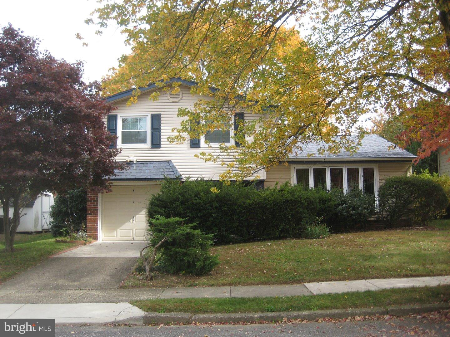 1037 Hoven Road Philadelphia, PA 19115 - Photo 1 of 25 Exterior Front
