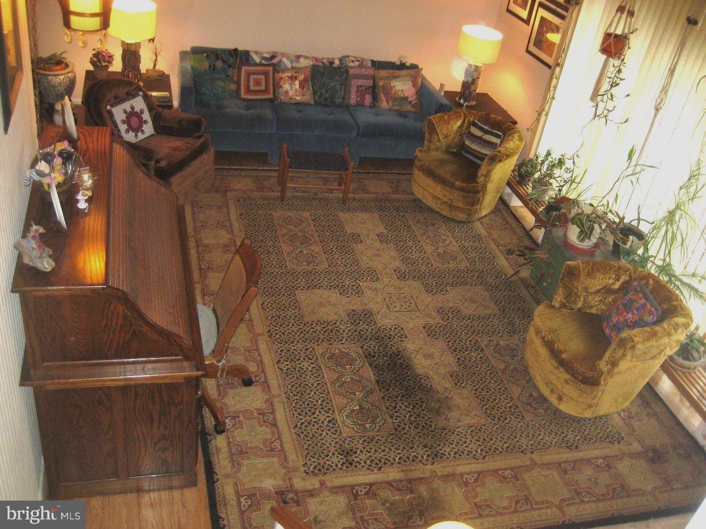 1037 Hoven Road Philadelphia, PA 19115 - Photo 3 of 25 Gallery Image 3