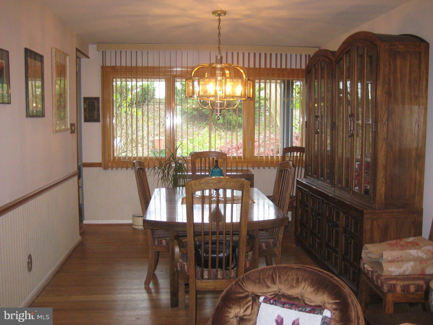 1037 Hoven Road Philadelphia, PA 19115 - Photo 7 of 25 Dining Room