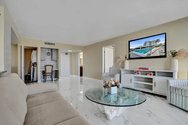 $4,400 | 3590 South Ocean Boulevard, Unit 809, South Palm Beach, FL 33480