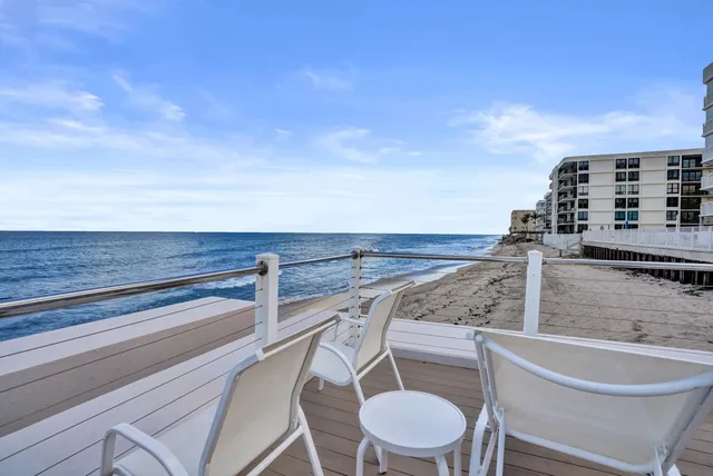 $4,400 | 3590 South Ocean Boulevard, Unit 809, South Palm Beach, FL 33480