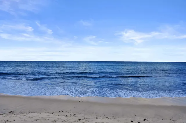 $4,400 | 3590 South Ocean Boulevard, Unit 809, South Palm Beach, FL 33480