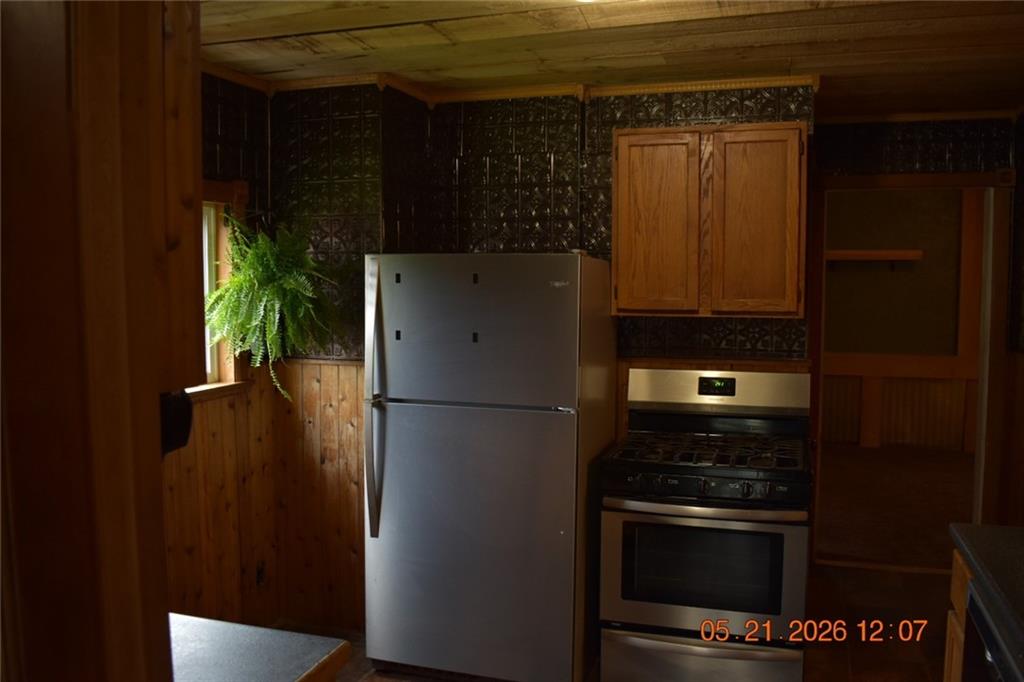 829 Oden Street Confluence, PA 15424 - Photo 8 of 13