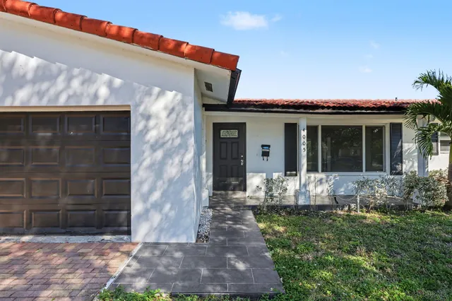 a front view of house with yard