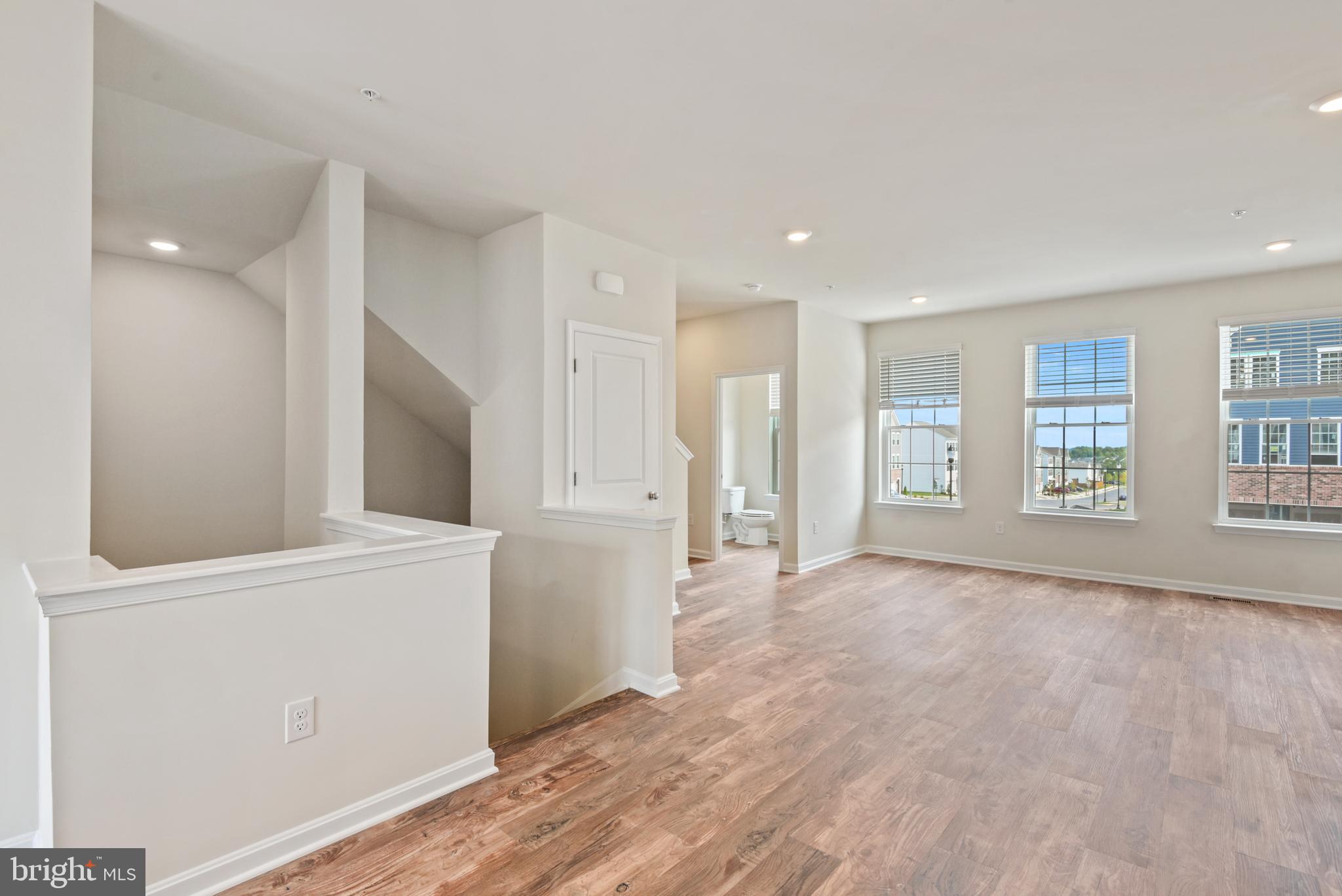 1248 Aires Way Frederick, MD 21702 - Photo 4 of 34