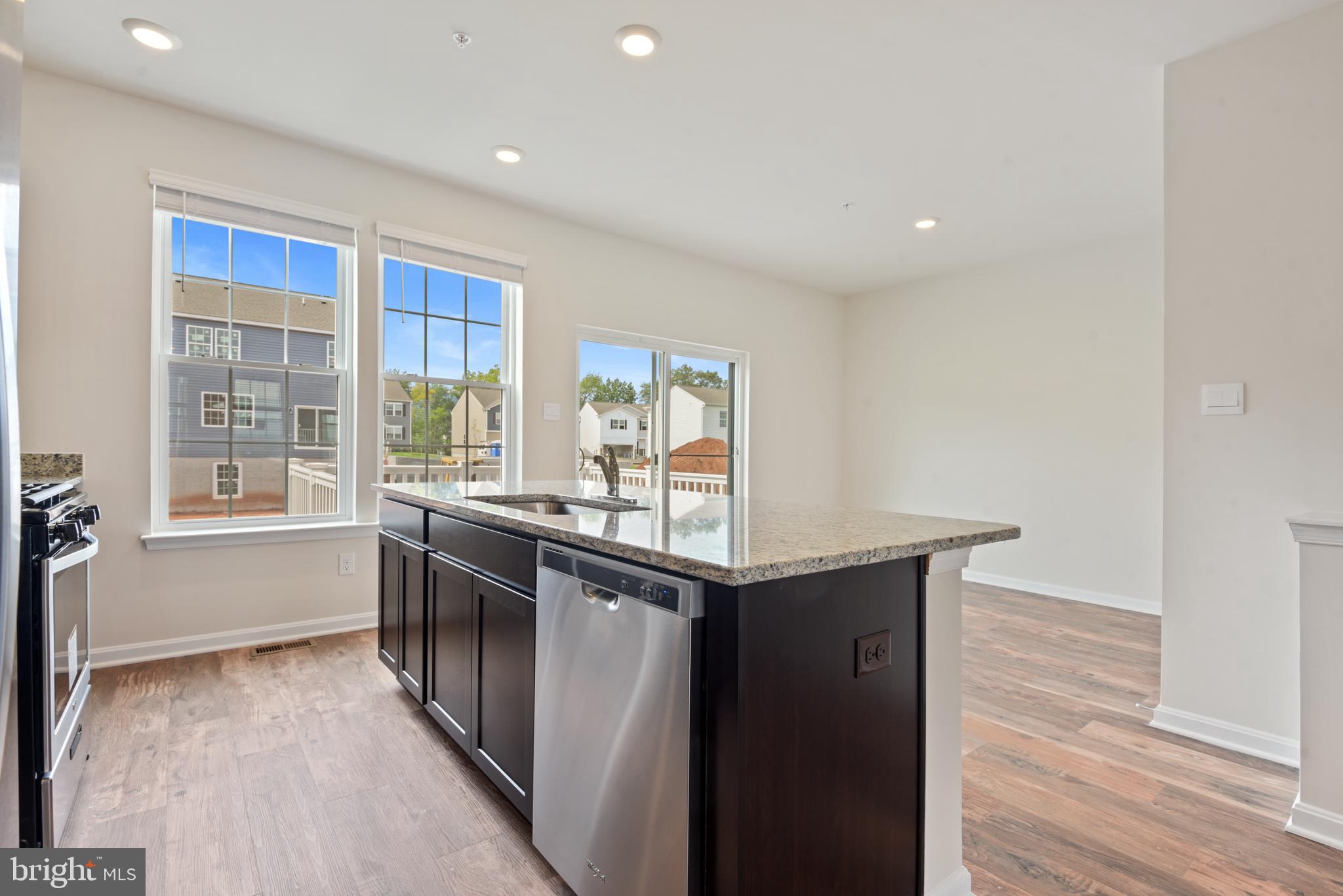 1248 Aires Way Frederick, MD 21702 - Photo 5 of 34