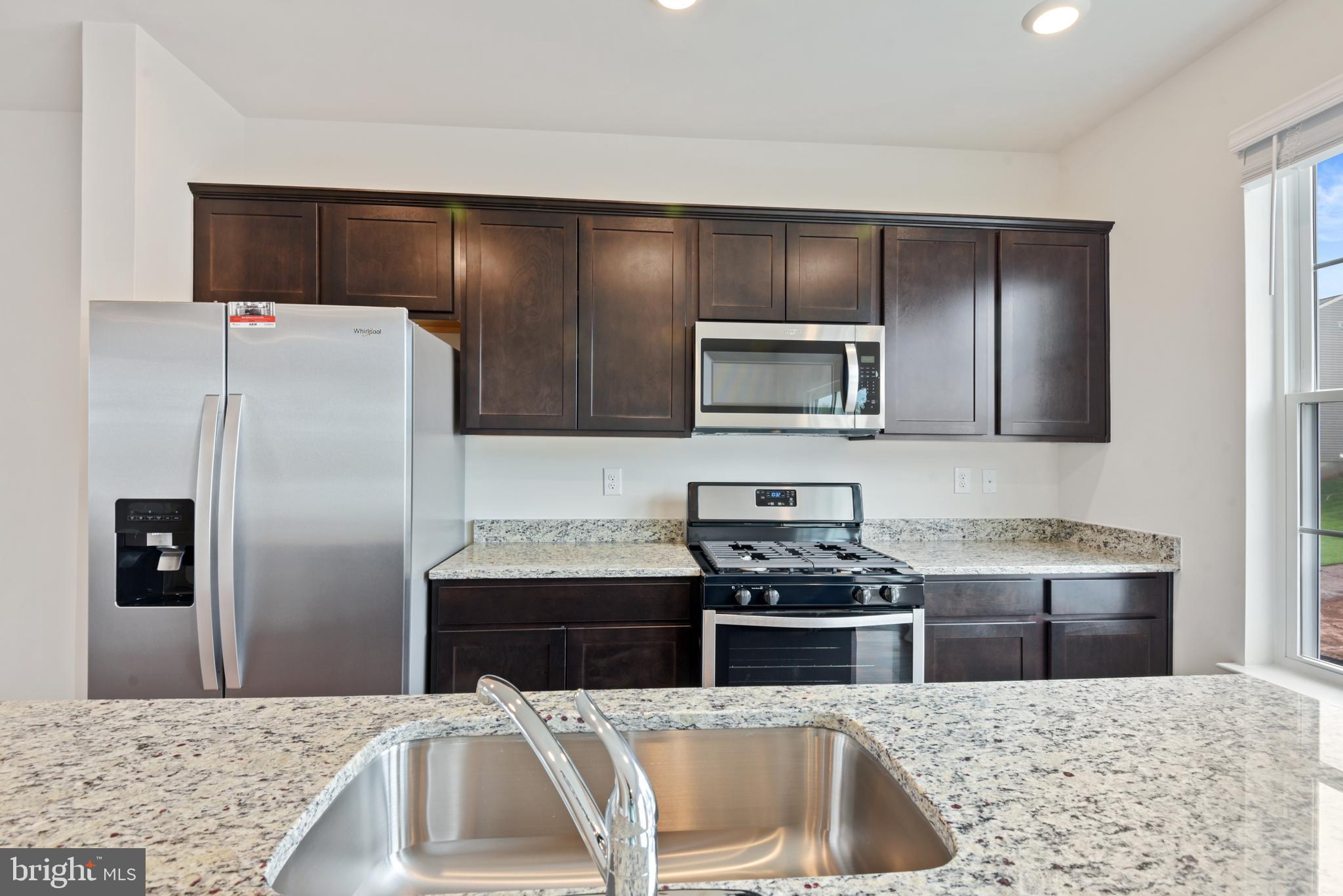 1248 Aires Way Frederick, MD 21702 - Photo 8 of 34