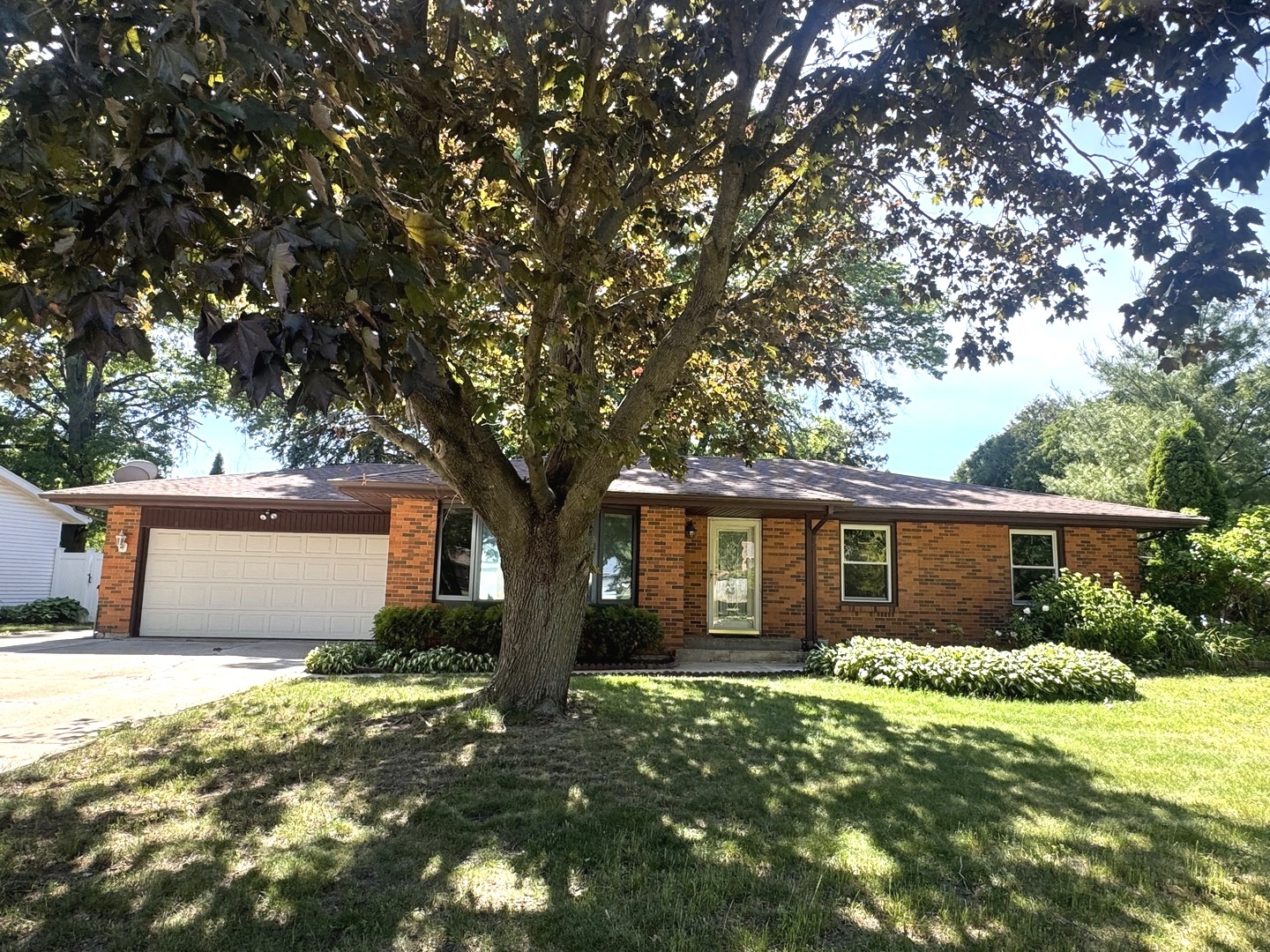 3020 Southbridge Road Rockford, IL 61114 - Photo 1 of 17
