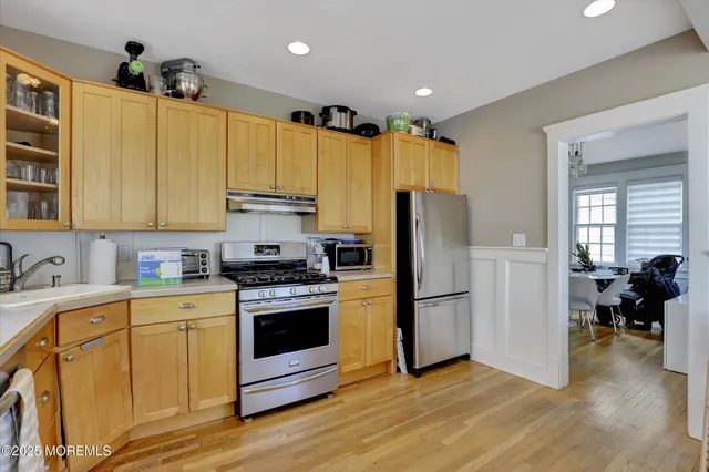 a view of house with a street