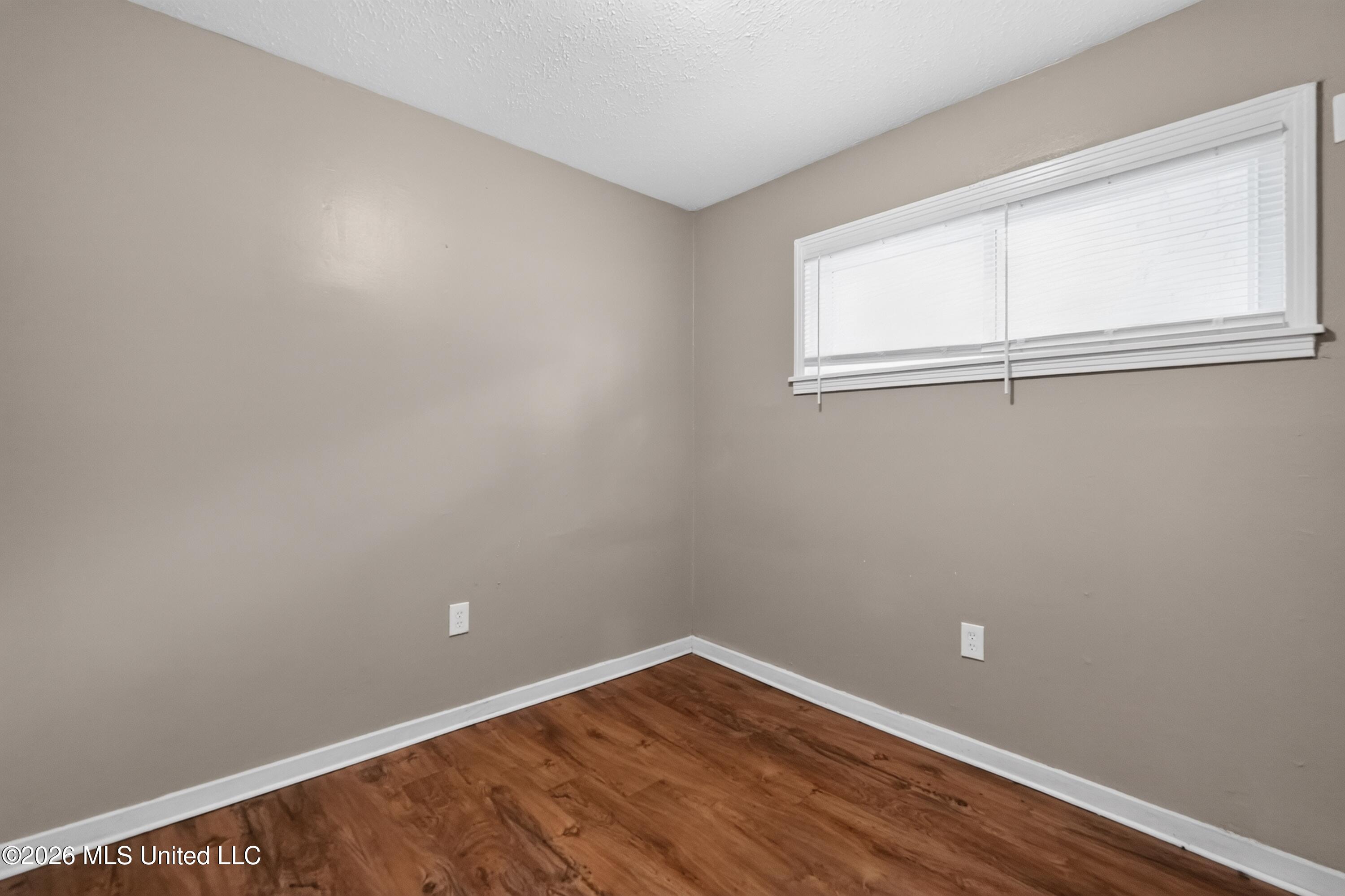 4305 Old Brandon Road Pearl, MS 39208 - Photo 25 of 38 31_4305_Old_Brandon_Rd-Bedroom-8832