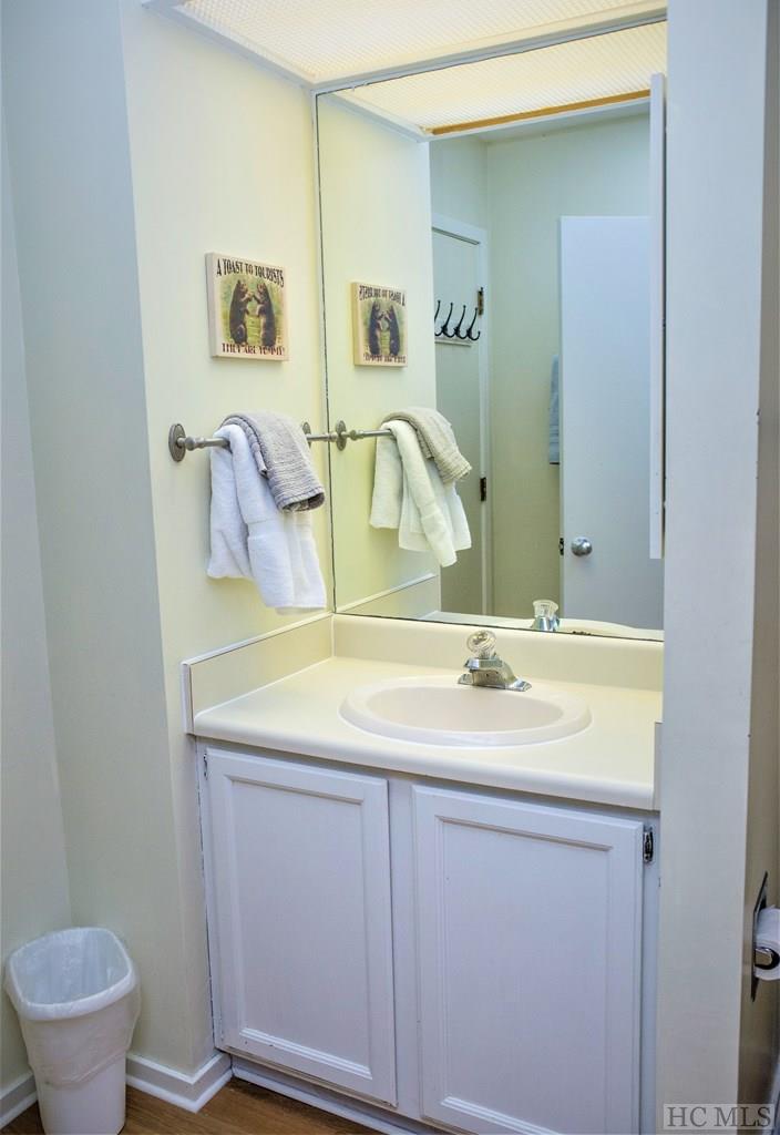 228-59 Emerald Ridge Road, Unit 59 Sapphire, NC 28774 - Photo 7 of 10 Gallery Image 7