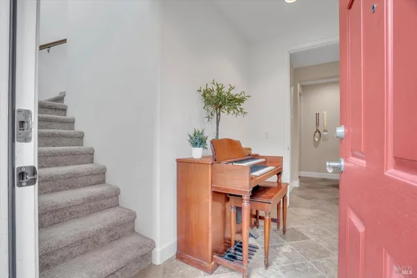 $1,085,000 | 1007 Canterbury Court, Vacaville, CA 95687