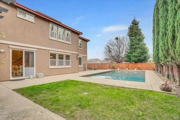 $1,085,000 | 1007 Canterbury Court, Vacaville, CA 95687