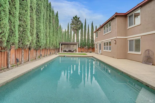 $1,085,000 | 1007 Canterbury Court, Vacaville, CA 95687