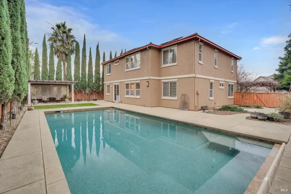 $1,085,000 | 1007 Canterbury Court, Vacaville, CA 95687